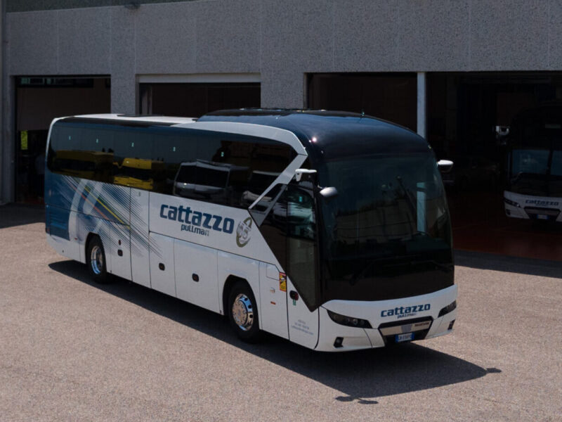 NEOPLAN Tourliner 54 posti Cattazzo pullman
