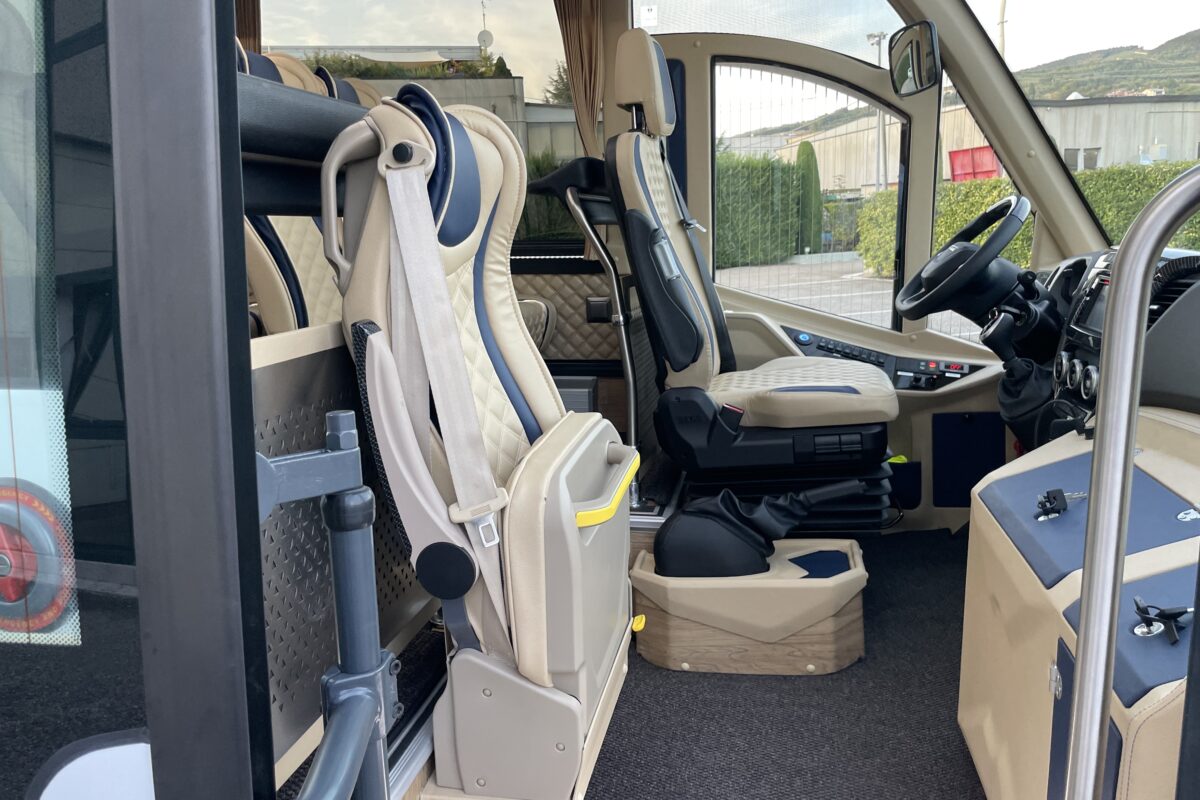 noleggio IVECO 30 posti - Cattazzo pullman