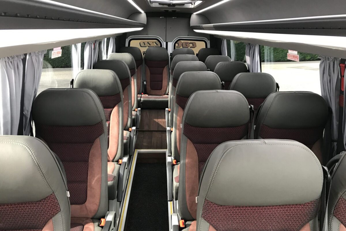 noleggio Mercedes - Benz Sprinter Tourline 20 posti - Cattazzo pullman