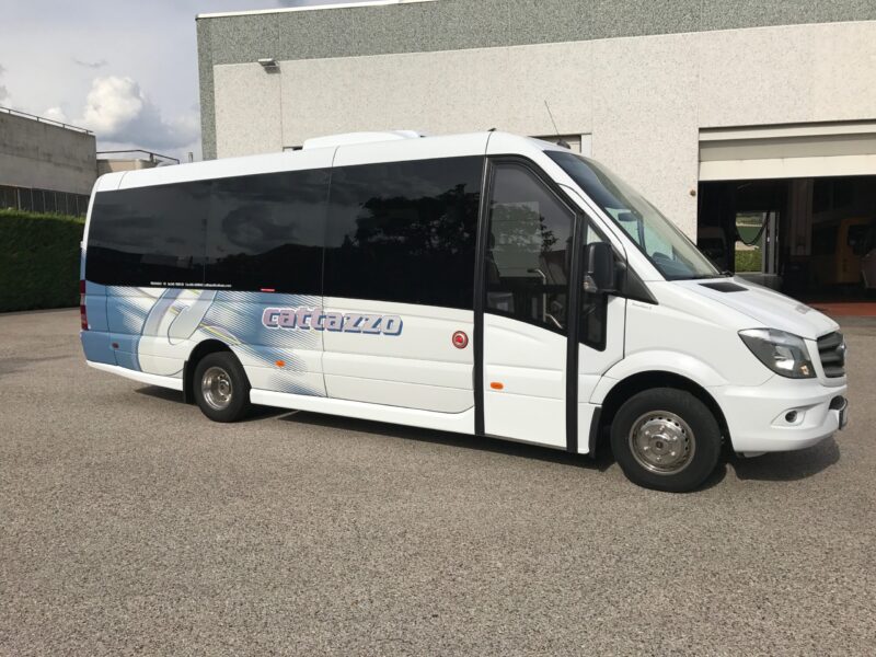 noleggio Mercedes - Benz Sprinter Tourline 20 posti - Cattazzo pullman