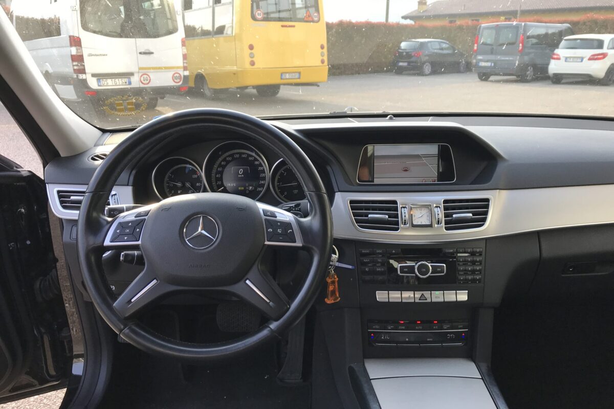 noleggio Mercedes - Benz E Berlina Sedan - Cattazzo pullman