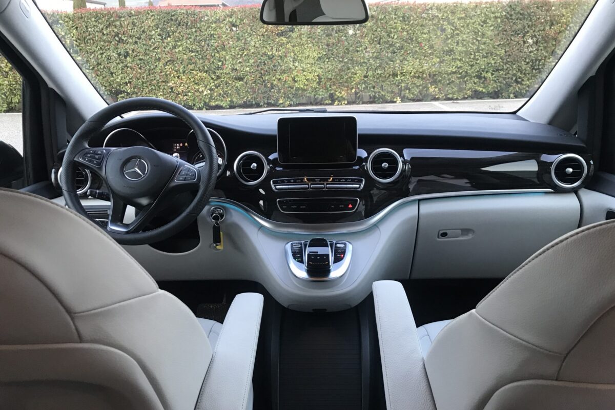 noleggio Mercedes - Benz V Classic 7 posti - Cattazzo pullman