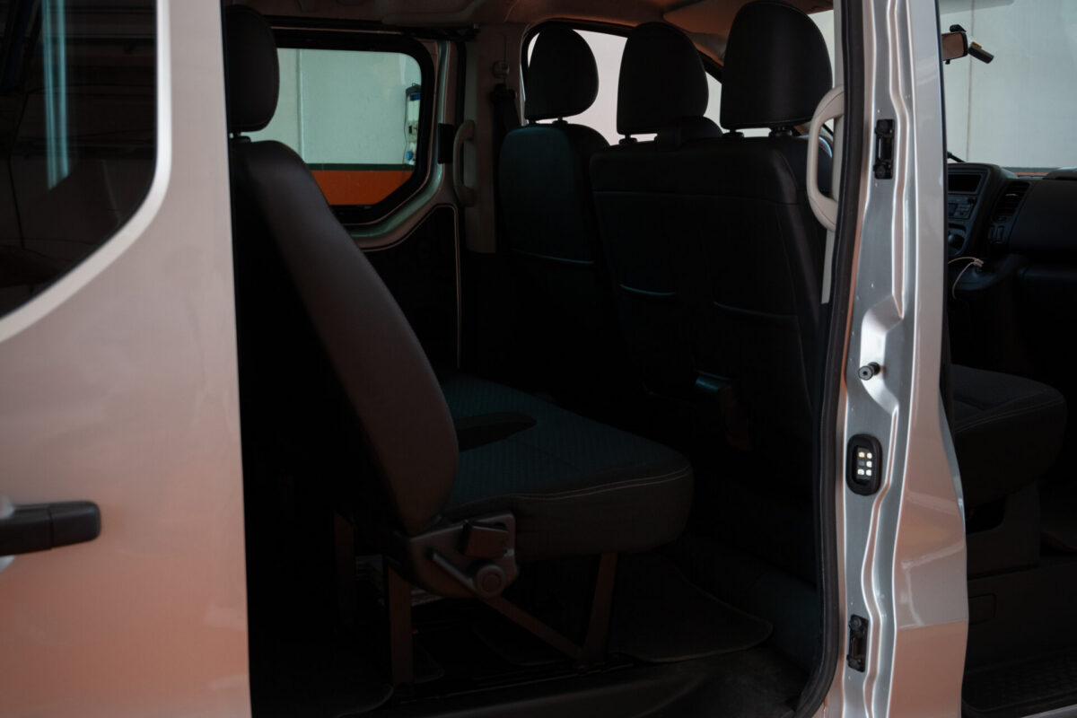 noleggio Opel Vivaro 8 posti - Cattazzo pullman