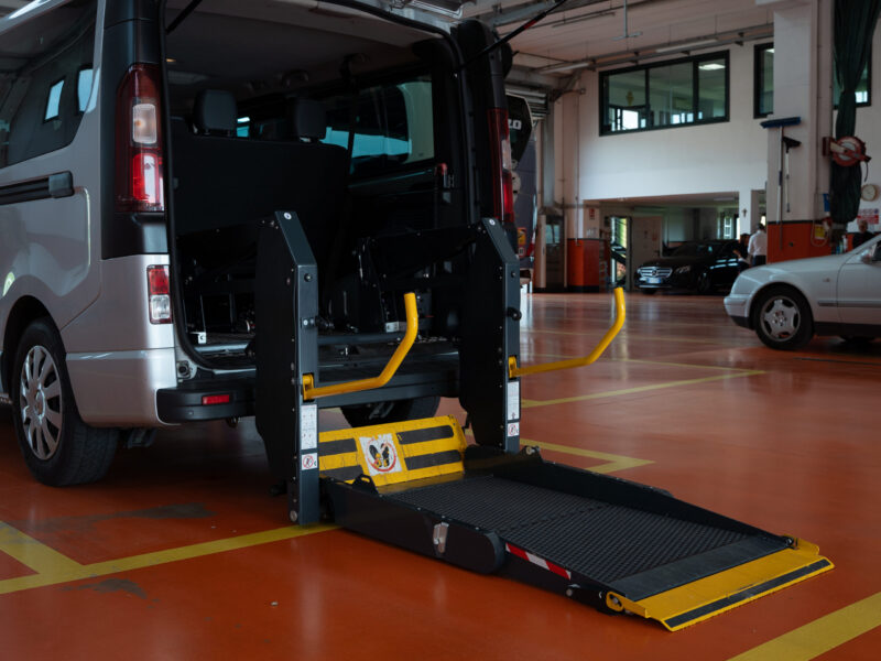 noleggio Opel Vivaro 8 posti - Cattazzo pullman