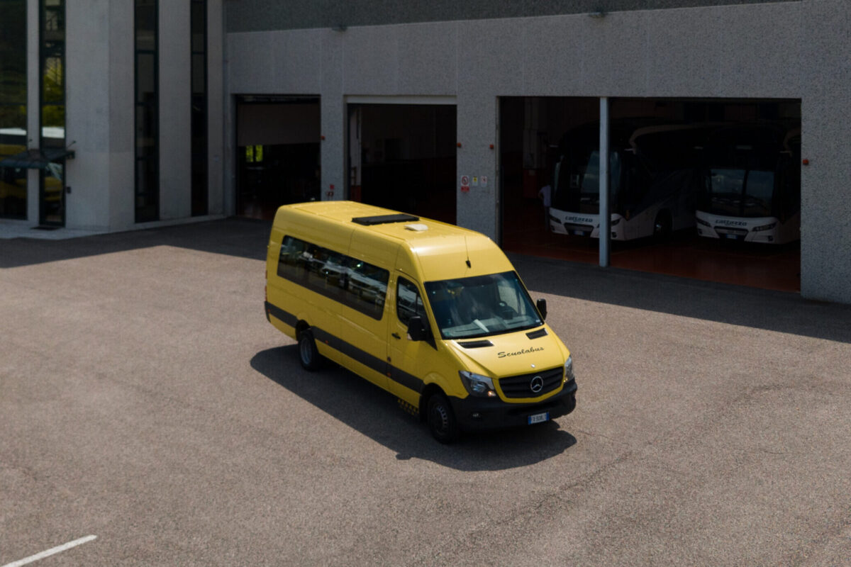 noleggio SCUOLABUS dai 30 ai 50 posti - Cattazzo pullman